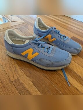 New Balance Womens 720 Sneakers: Stellar Blue and Habenero